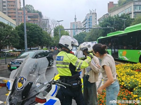 第一现场视频(第一现场视频没有交警有责任吗)